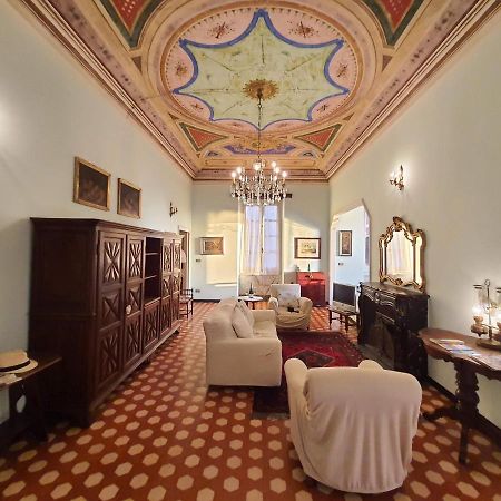 Palazzo Degli Armatori Appartamento Storico 카모글리 외부 사진